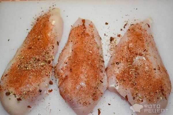 Рецепт: Куринная грудка в томатном соусе с моцареллой - в духовке Рецепт: Куринная грудка в томатном соусе с моцареллой - в духовке