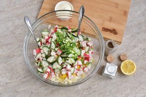 Крабовый салат с пекинской капустой Крабовый салат с пекинской капустой