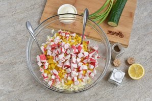 Крабовый салат с пекинской капустой Крабовый салат с пекинской капустой