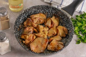 ПП салат с куриной печенью ПП салат с куриной печенью