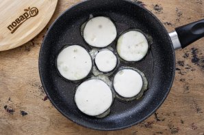 Баклажаны жареные в кляре Баклажаны жареные в кляре