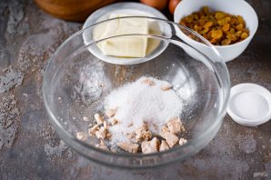 Венские булочки с изюмом Венские булочки с изюмом