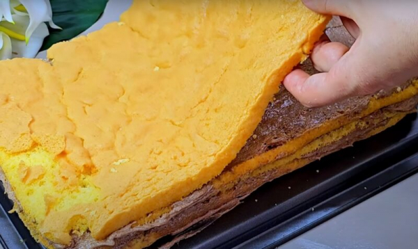 Он подойдёт для любого случая. Вкусный торт с какао-кремом и шоколадной глазурью: отличный десерт для праздника Он подойдёт для любого случая. Вкусный торт с какао-кремом и шоколадной глазурью: отличный десерт для праздника