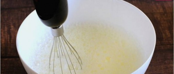 Меренговый рулет в домашних условиях Меренговый рулет в домашних условиях