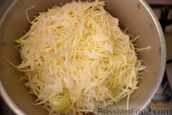 Капуста, тушенная с сосисками Капуста, тушенная с сосисками