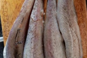 Рецепт: Минтай, тушеный в томатном соусе — с морковкой и луком