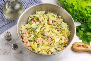 Салат из свежей капусты и крабовых палочек Салат из свежей капусты и крабовых палочек