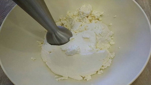 Пышные сырники из творога на сковороде классические Пышные сырники из творога на сковороде классические