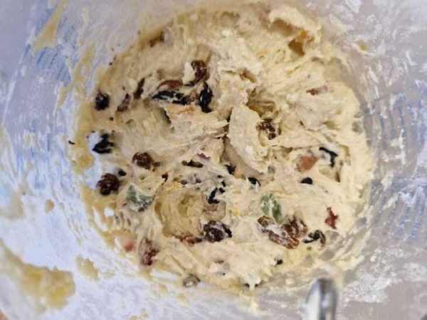 Дрожжевой пасхальный кулич с кокосовым сахаром Дрожжевой пасхальный кулич с кокосовым сахаром