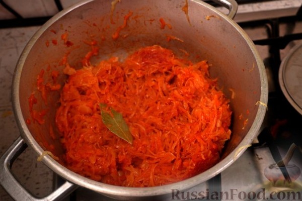 Капуста, тушенная с сосисками Капуста, тушенная с сосисками