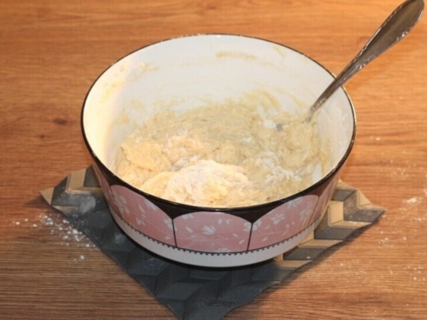 Пирожки печёные с яблоками и корицей Пирожки печёные с яблоками и корицей