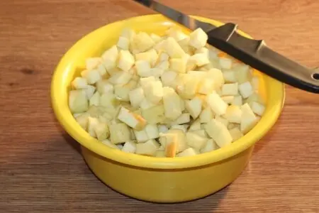 Пирожки печёные с яблоками и корицей Пирожки печёные с яблоками и корицей