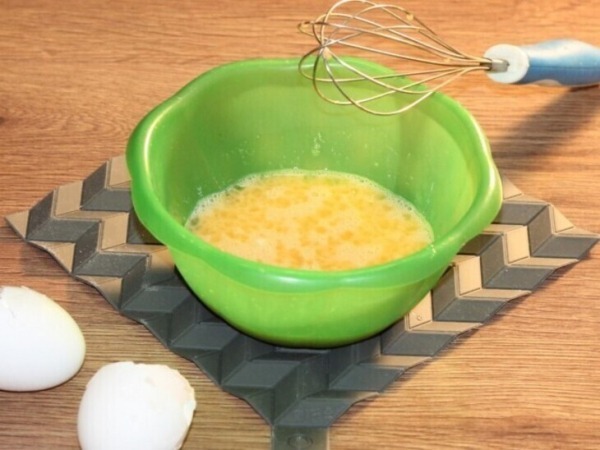 Пирожки печёные с яблоками и корицей Пирожки печёные с яблоками и корицей