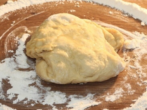 Пирожки печёные с яблоками и корицей Пирожки печёные с яблоками и корицей