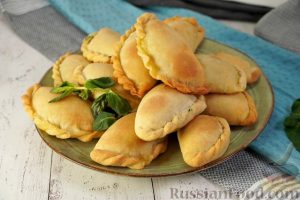 Калицунья (пирожки со шпинатом и творогом)