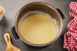 Манник на кефире в мультиварке Манник на кефире в мультиварке