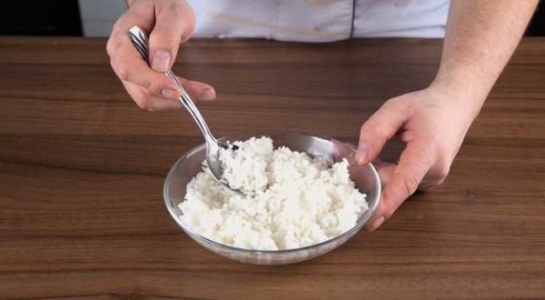 Классический салат Мимоза с рыбными консервами Классический салат Мимоза с рыбными консервами