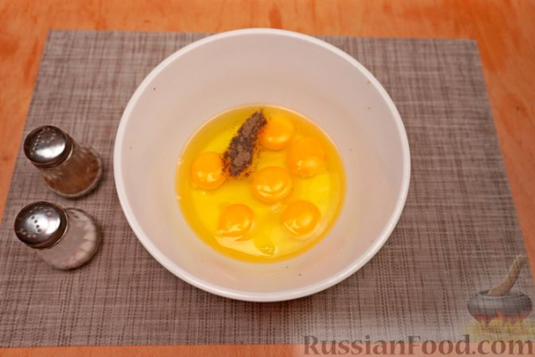 Рулетики из лаваша с бататом, колбасой и яйцами