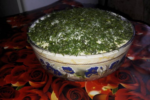 Салат с копченой курицей Салат с копченой курицей