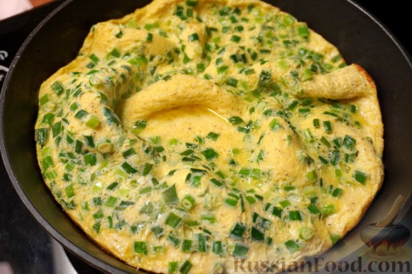 Рулетики из лаваша с бататом, колбасой и яйцами