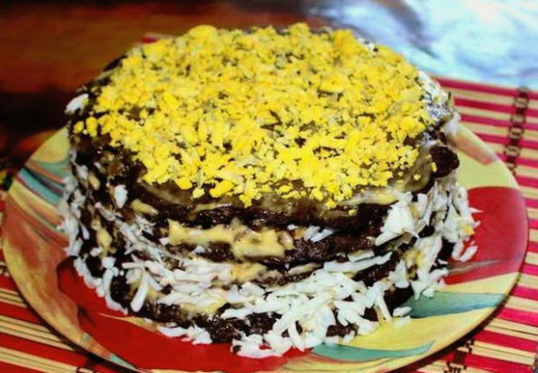 Печеночный торт из свиной печени классический Печеночный торт из свиной печени классический