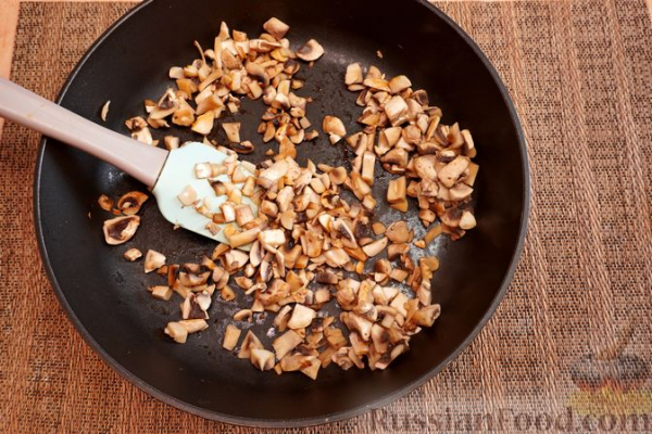 Картофельные мини-пиццы с шампиньонами и морковью Картофельные мини-пиццы с шампиньонами и морковью