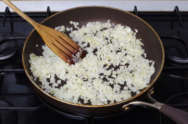 Пирог с курицей из слоеного теста Пирог с курицей из слоеного теста
