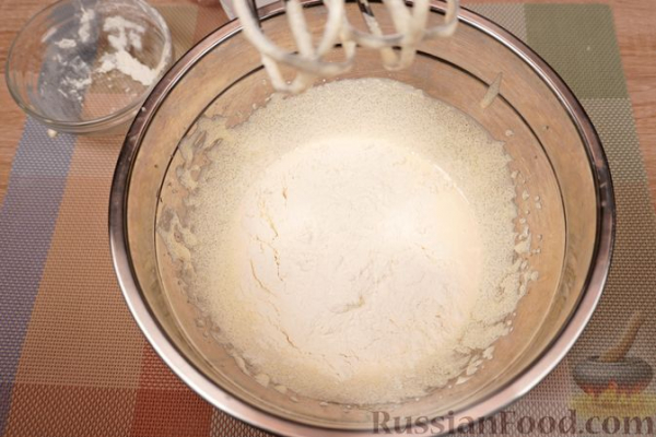Сарагли с шоколадным заварным кремом и клубничным конфитюром
