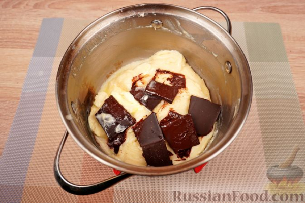 Сарагли с шоколадным заварным кремом и клубничным конфитюром