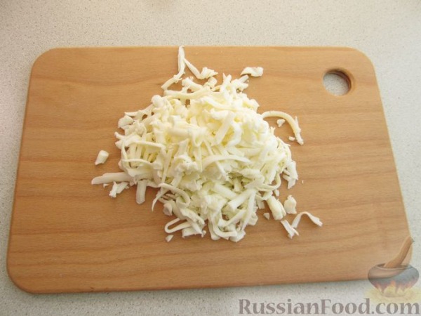 Молодой картофель, запечённый со шпинатом и сыром Молодой картофель, запечённый со шпинатом и сыром