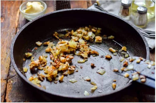 Салат с курицей и ананасами классический Салат с курицей и ананасами классический
