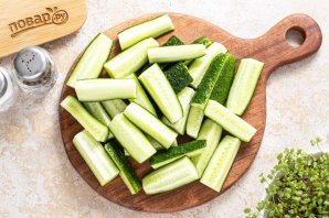 Огурцы с чесноком и укропом Огурцы с чесноком и укропом
