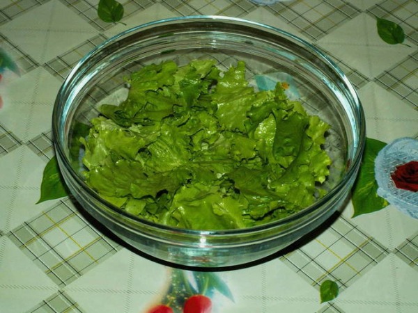 Салат с копченой курицей Салат с копченой курицей