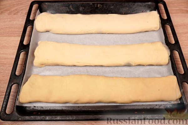 Ретеш (штрудель по-венгерски) с вишней и маком Ретеш (штрудель по-венгерски) с вишней и маком