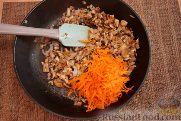 Картофельные мини-пиццы с шампиньонами и морковью Картофельные мини-пиццы с шампиньонами и морковью
