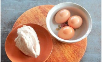 Салат с курицей и ананасами классический Салат с курицей и ананасами классический