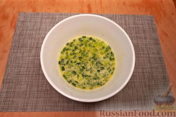 Рулетики из лаваша с бататом, колбасой и яйцами