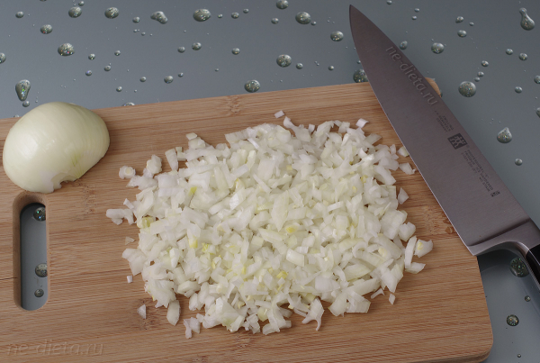 Пирог с курицей из слоеного теста Пирог с курицей из слоеного теста