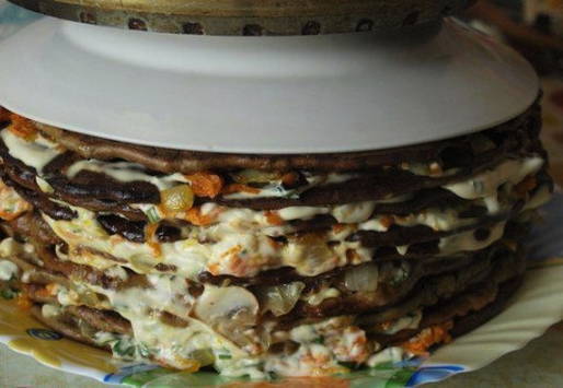 Печеночный торт из говяжьей печени классический Печеночный торт из говяжьей печени классический