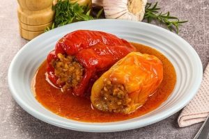 «Очень нежно»: попробуйте приготовить фаршированные перцы именно так