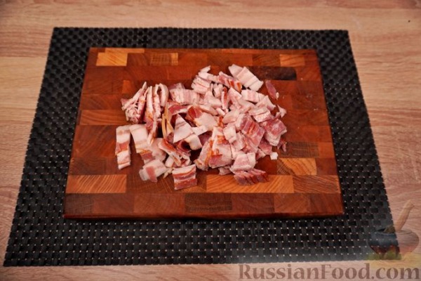 Пита "Кассери" (сырный пирог с беконом и помидорами)