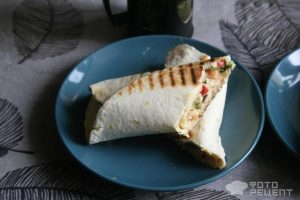 Рецепт: Ролл с курицей — на манер буррито