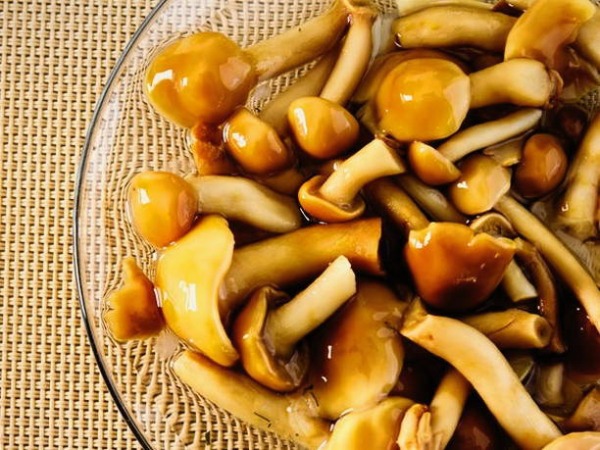 Салат с копченой курицей Салат с копченой курицей