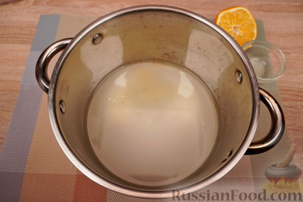 Сарагли с шоколадным заварным кремом и клубничным конфитюром