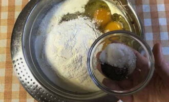 Печеночный торт из говяжьей печени классический Печеночный торт из говяжьей печени классический
