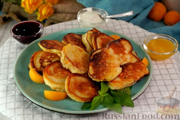 Оладьи с абрикосами Оладьи с абрикосами