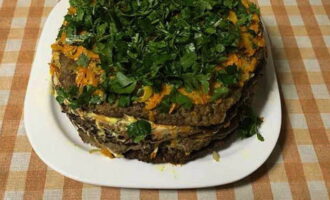 Печеночный торт из говяжьей печени классический Печеночный торт из говяжьей печени классический