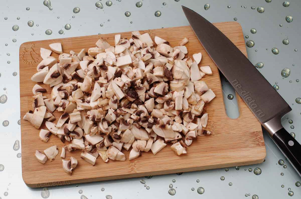Пирог с курицей из слоеного теста Пирог с курицей из слоеного теста