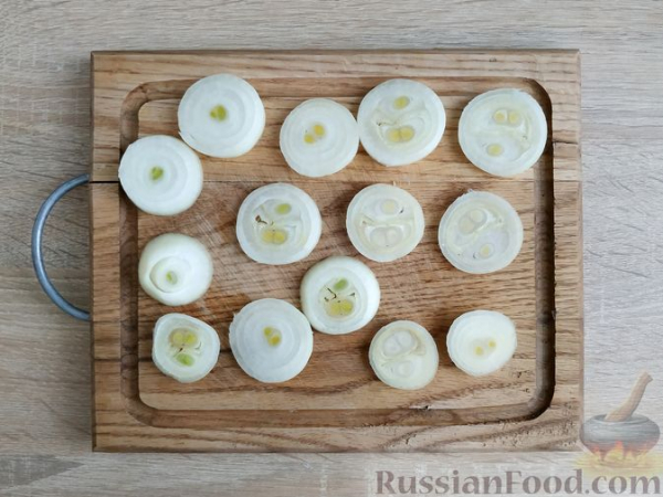 Слойки с луком и пряными травами Слойки с луком и пряными травами