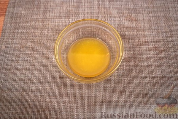 Салат из фасоли с чесноком и зеленью Салат из фасоли с чесноком и зеленью